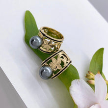 Load image into Gallery viewer, Plumeria Ring with Tahitian Shell Pearl
