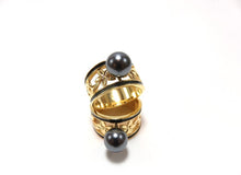 Load image into Gallery viewer, Plumeria Ring with Tahitian Shell Pearl
